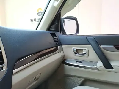 Mitsubishi Pajero (Import) 2019, 82000 км, за 149800 CNY - фото 14