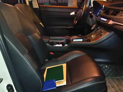 Lexus CT 2018, 44000 км, за 96800 CNY