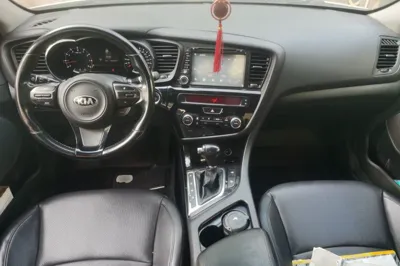 Kia K5 2014, 146200 км, за 35667.05 CNY