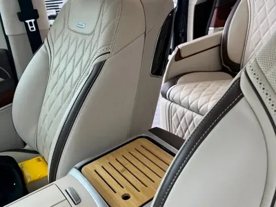 Mercedes-Benz V-Class 2020, 115000 км, за 298000 CNY - фото 9