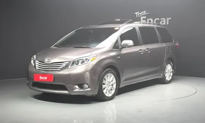 Toyota Sienna · 2016 год
