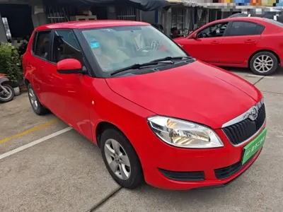Skoda Fabia 2015, 94600 км, за 19900 CNY