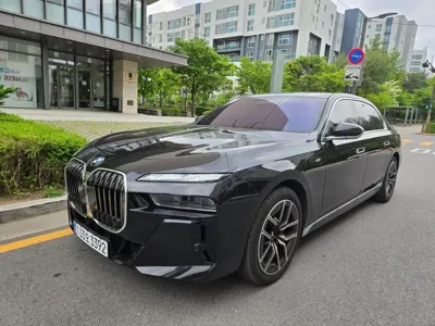 BMW 7-Series 2025, 4623 км, за 137000000 KRW