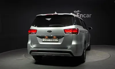 Kia Canival 2017, 96959 км, за 8500000 KRW - фото 4