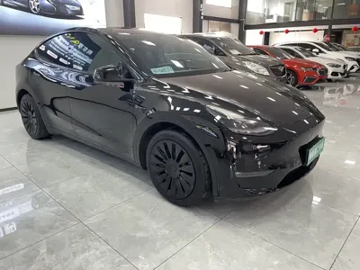 Tesla Model Y 2021, 104000 км, за 133800 CNY