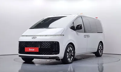 Hyundai Staria · 2022 год