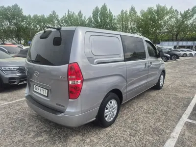 Hyundai Starex 2018, 282000 км, за 5800000 KRW