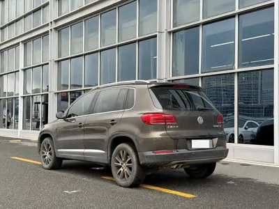Volkswagen Tiguan 2013, 132000 км, за 22000 CNY