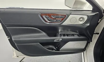 Lincoln Continental 2019, 96838 км, за 16500000 KRW - фото 24