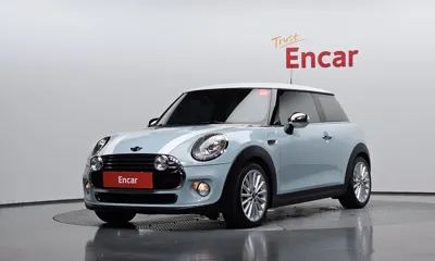 MINI Cooper · 2018 год