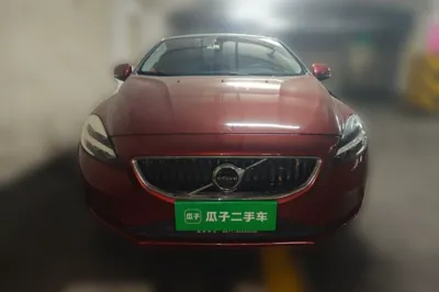 Volvo V40 2017, 26400 км, за 54329.37 CNY - фото 3