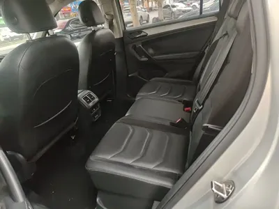 Volkswagen Tiguan L 2017, 89500 км, за 64200 CNY - фото 17