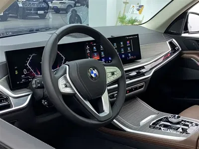 BMW X7 2024, 18700 км, за 623800 CNY - фото 30