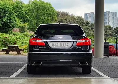 Hyundai Genesis 2013, 106100 км, за 7990000 KRW