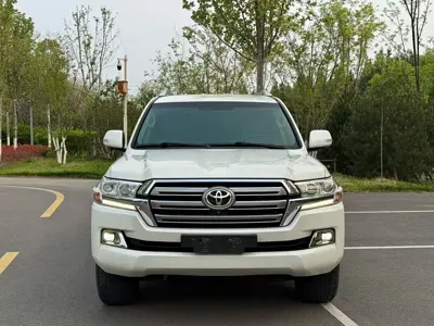 Toyota Land Cruiser · 2020 год