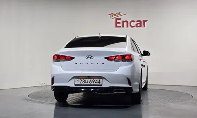 Hyundai Sonata 2018, 152994 км, за 7500000 KRW - фото 4