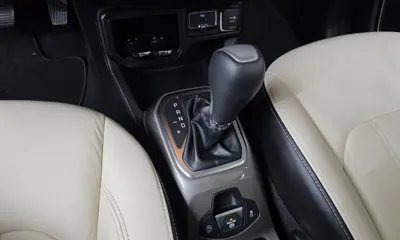 Jeep Renegade 2022, 26696 км, за 21700000 KRW - фото 9