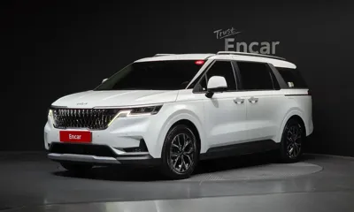 Kia Canival · 2023 год