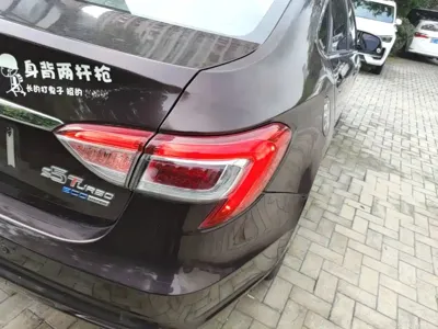 Luxgen Luxgen 5 2016, 59000 км, за 13500 CNY - фото 8