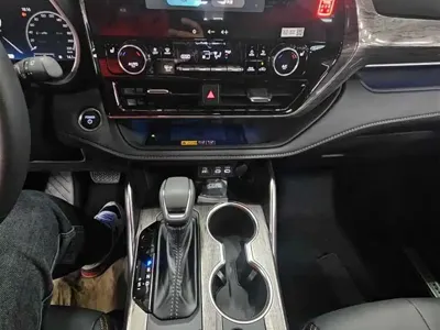Toyota Crown Kluger 2025, 100 км, за 265800 CNY - фото 11