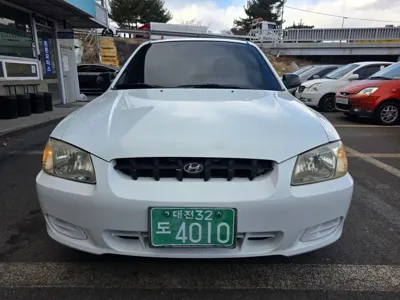 Hyundai Verna · 2001 год