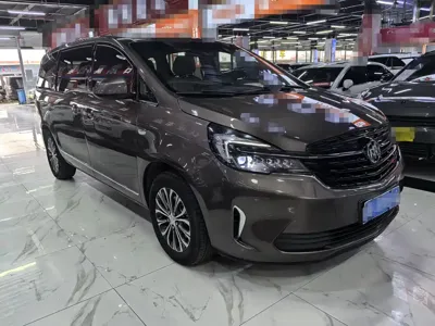 Buick GL8 2023, 56000 км, за 119800 CNY