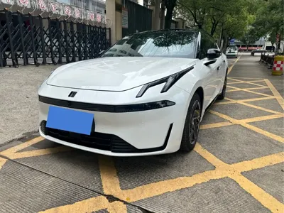 Lynk & Co 07 EM-P · 2024 год