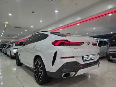 BMW X6 2025, 4995 км, за 121000000 KRW