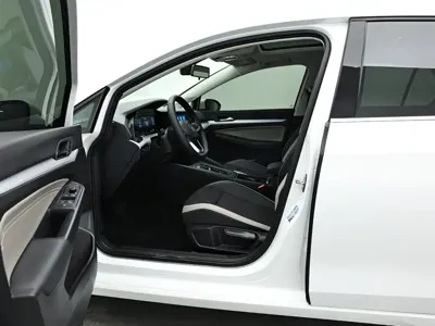 Volkswagen Golf 2023, 42300 км, за 99900 CNY - фото 9
