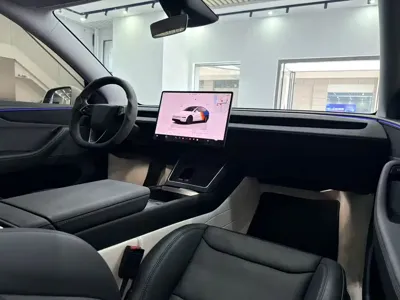 Tesla Model Y 2025, 19000 км, за 223800 CNY - фото 8