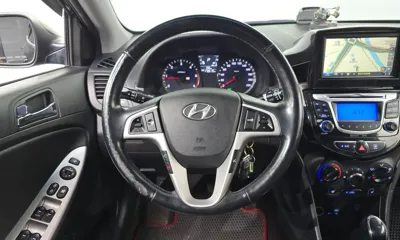 Hyundai Accent 2015, 170619 км, за 99990000 KRW - фото 14