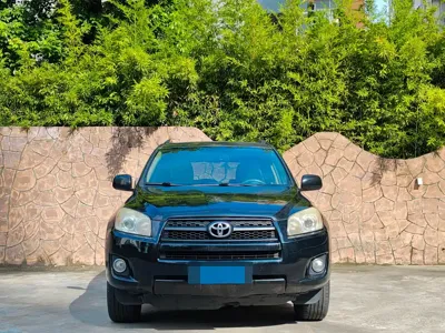 Toyota RAV4 2013, 156000 км, за 26800 CNY