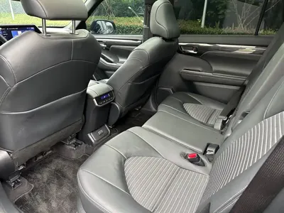 Toyota Crown Kluger 2021, 60000 км, за 155000 CNY - фото 10