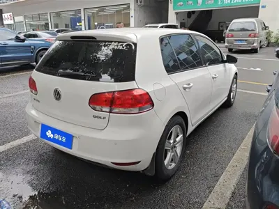 Volkswagen Golf 2012, 98500 км, за 23000 CNY