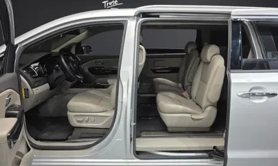 Kia Canival 2017, 100766 км, за 12000000 KRW - фото 16