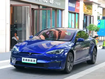 Tesla Model S · 2023 год