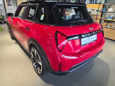 MINI Cooper 2026, 11 км, за 35000000 KRW