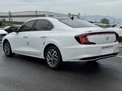 Hyundai Mistra 2021, 32000 км, за 66000 CNY
