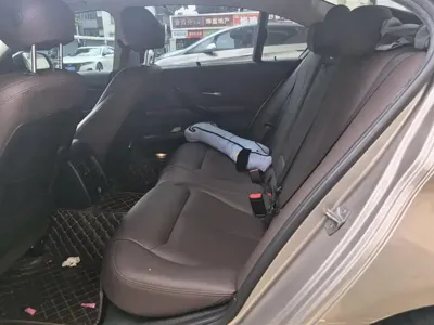 BMW 3 Series 2018, 95100 км, за 72800 CNY - фото 11