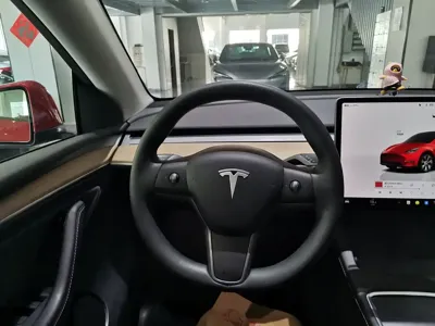 Tesla Model Y 2022, 61800 км, за 155800 CNY - фото 12