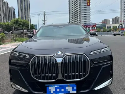 BMW 7 Series 2024, 69000 км, за 450000 CNY