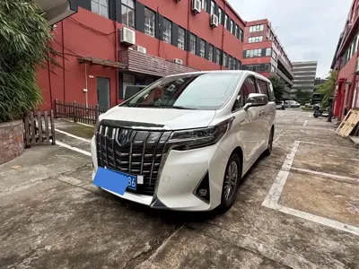 Toyota Alphard · 2021 год