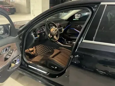 BMW 3 Series 2022, 57000 км, за 159800 CNY