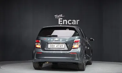 ChevroletGMDaewoo Aveo 2017, 84086 км, за 6500000 KRW