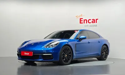 Porsche Panamera · 2018 год