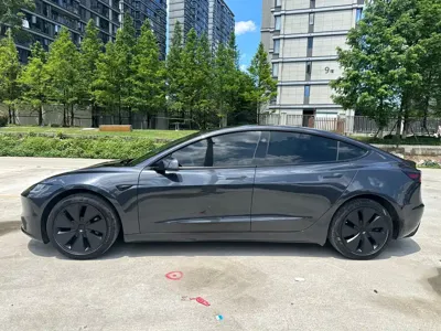 Tesla Model 3 2025, 40000 км, за 152800 CNY - фото 10