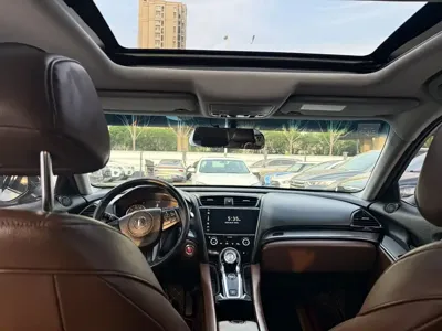 Volkswagen Magotan 2017, 80000 км, за 53600 CNY
