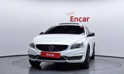Volvo V60 2018, 245971 км, за 6400000 KRW