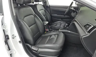 Hyundai Avante 2017, 120926 км, за 8900000 KRW - фото 11