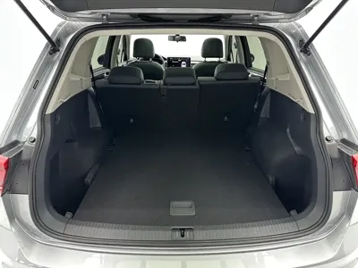Volkswagen Tiguan L 2023, 30000 км, за 175799 CNY - фото 18